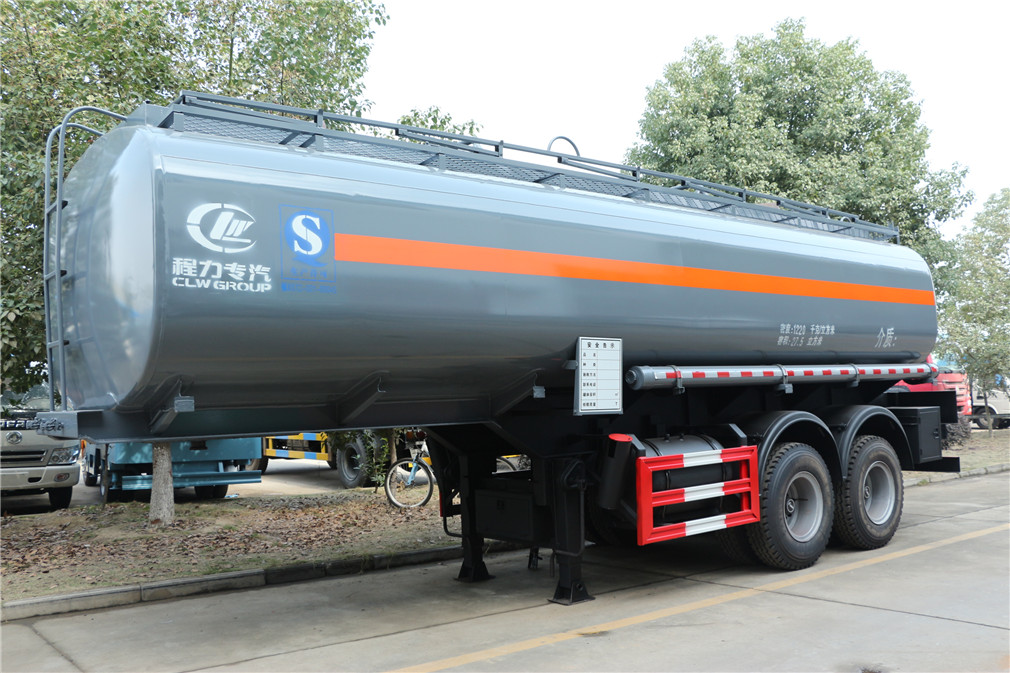 Tank-type 2-axle semi-trailer transport vehicle for flammable and corrosive items