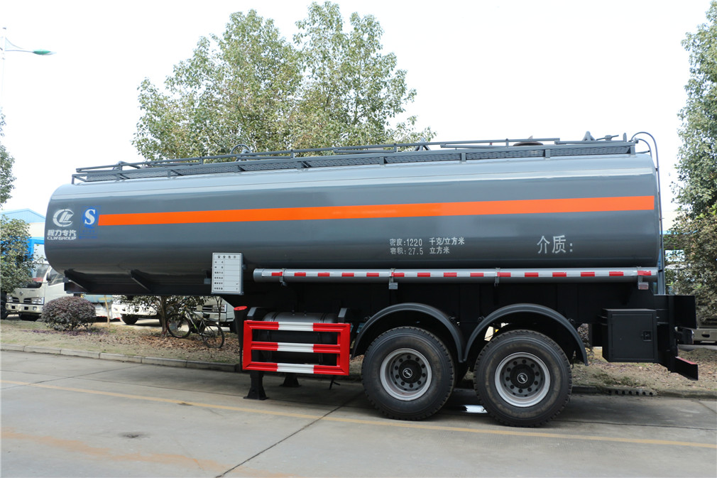 Tank-type 2-axle semi-trailer transport vehicle for flammable and corrosive items