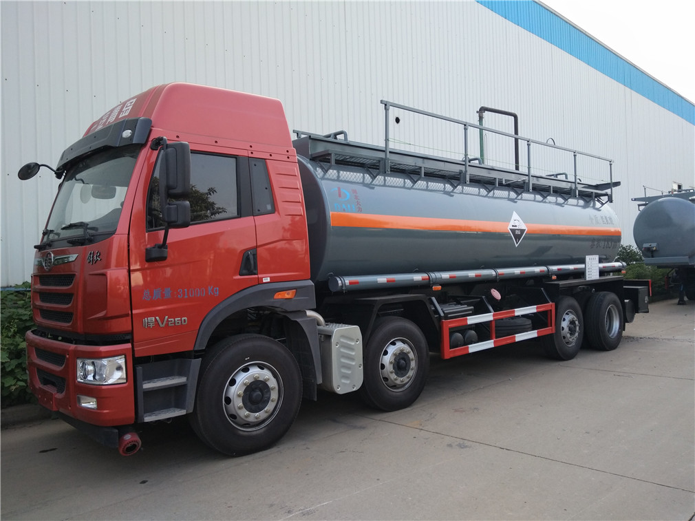 Jiefang Huan V front-four rear-six [20 cubic] flammable and corrosive goods tank transport vehicle