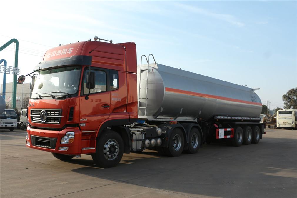 Dongfeng Tianlong 3-axle [42 cubic meters] aluminum alloy oil transportation semi-trailer