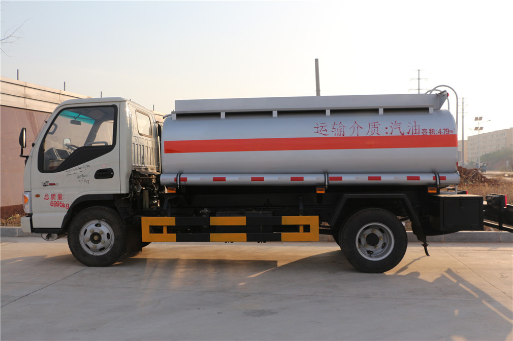 Jianghuai [5-cubic] refueling vehicle