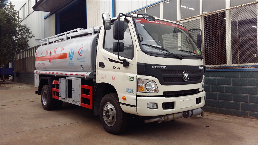 Futian OMC [6 cubic] fueling vehicle