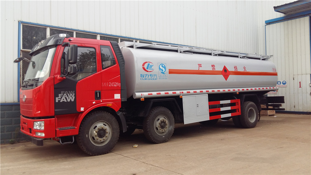 Liberated 3-axis mini truck [19-23 cubic] refueling vehicle