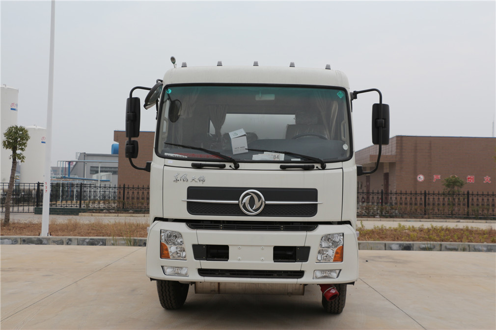 Dongfeng Tianjin Type 【12-15 cubic capacity】 Oil Transport Vehicle