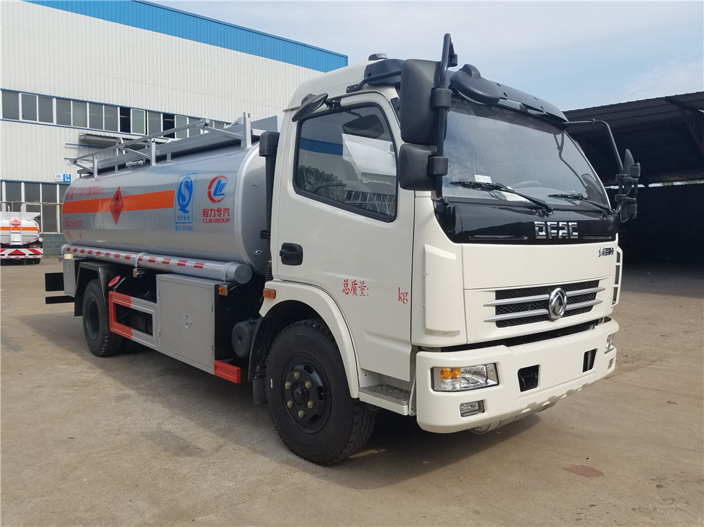 Dongfeng Daoluika [8 cubic] refueling vehicle