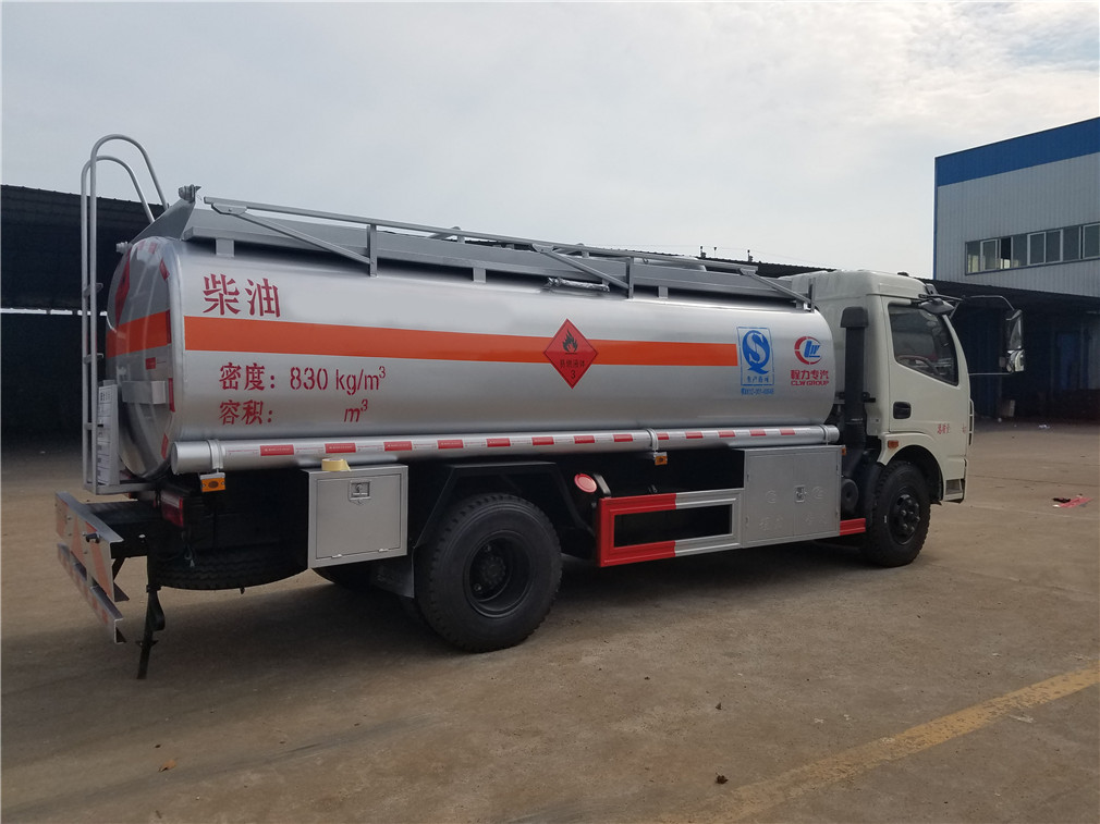 Dongfeng Daoluika [8 cubic] refueling vehicle