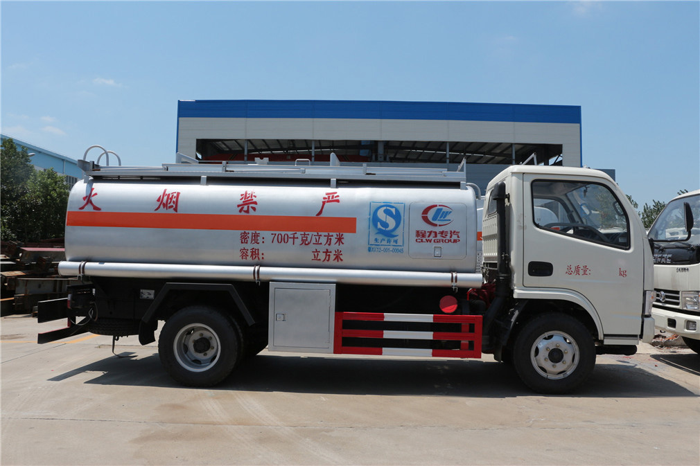 Dongfeng Small Dolikha [5 cubic] refueling vehicle