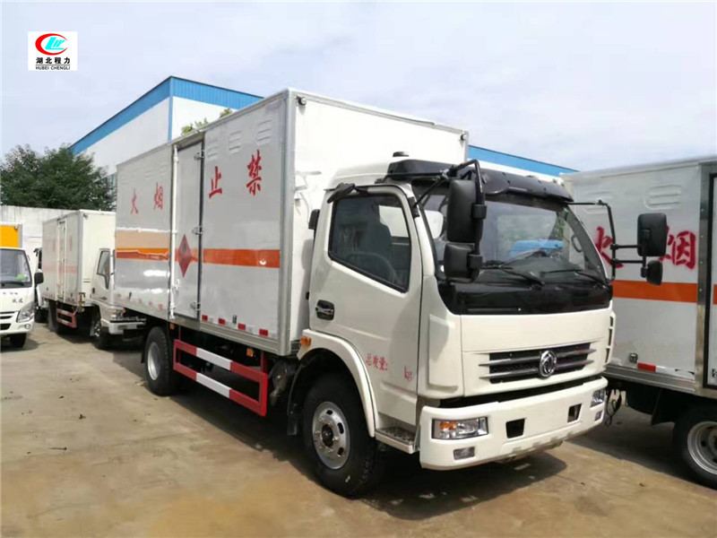 Dongfeng 5.1-meter flammable gas box-type transport vehicle [Class II]