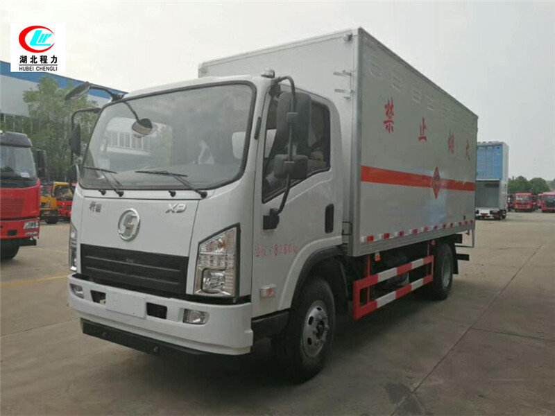 Shaanxi Auto Xuande 5.1-meter flammable gas box-type transport vehicle [Class II]