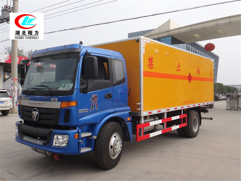 Futian Ouman 6.2-meter flammable liquid box-type transport vehicle [Class 3]