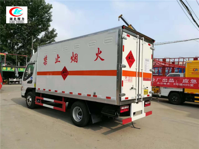 Jianghuai 4.1-meter flammable liquid box-type transport vehicle [Class III]