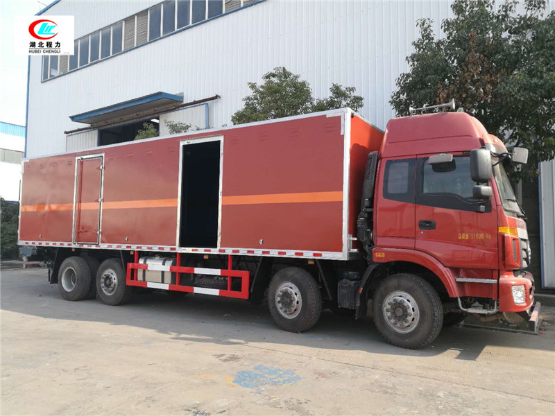 Ouman Type 9.45-meter box-type transport vehicle for miscellaneous dangerous goods, front four, rear six 【Category 9】