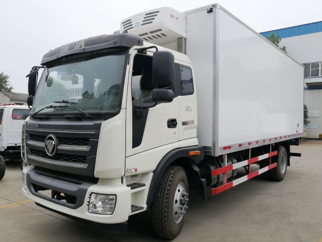 (Length: 6.8 meters) Foton Rivo Refrigerated Truck