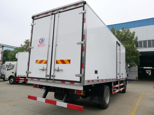 (Length: 6.8 meters) Foton Rivo Refrigerated Truck