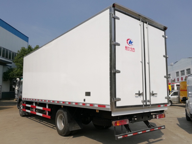 (Length: 6.6/7.6 meters) Foton Omaxa S5 refrigerated truck