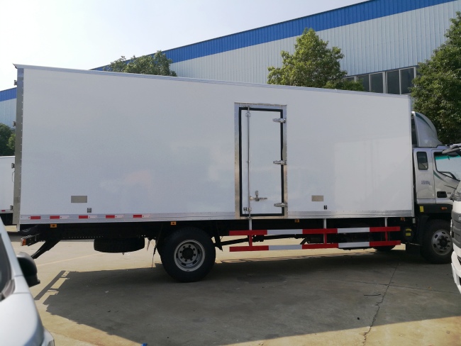 (Length: 6.6/7.6 meters) Foton Omaxa S5 refrigerated truck