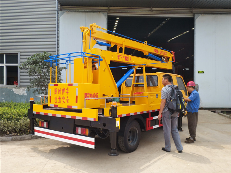 (12 meters, blue license plate) Jiangling double-row folding-arm aerial work vehicle
