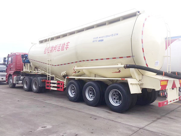 Dongfeng Tianlong Bulk Cement Truck