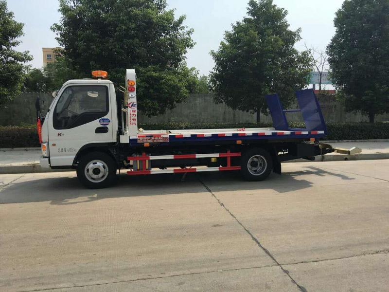 【One Against Two】Jianghuai Road Clogging Vehicle