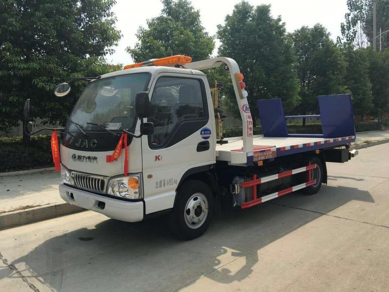 【One Against Two】Jianghuai Road Clogging Vehicle