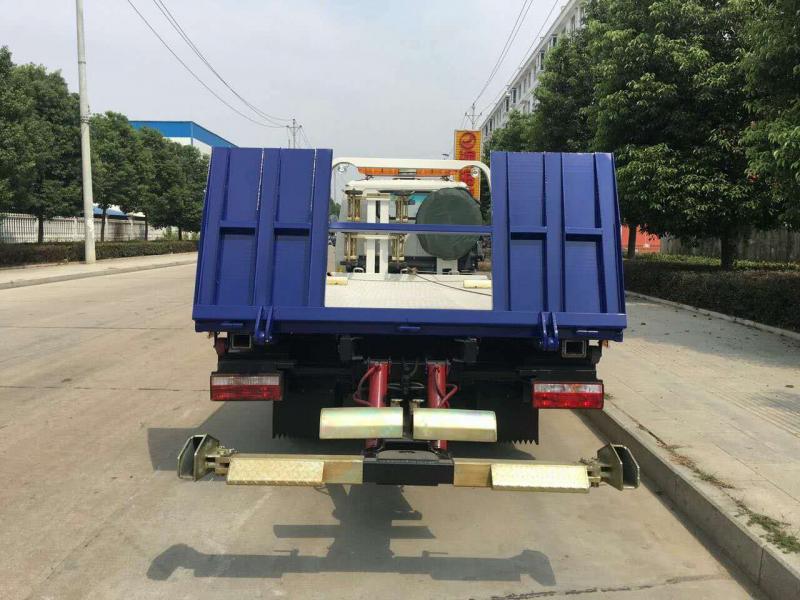 【One Against Two】Jianghuai Road Clogging Vehicle