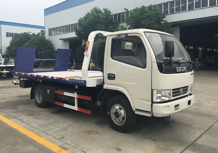 【One against two】 Dongfeng Xiaodu Likaka Road Clogging Vehicle