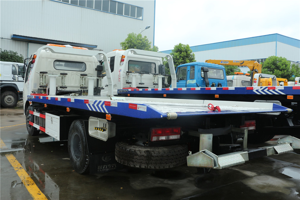 【One Against Two】 Dongfeng Maoli Ka Clearing Vehicle