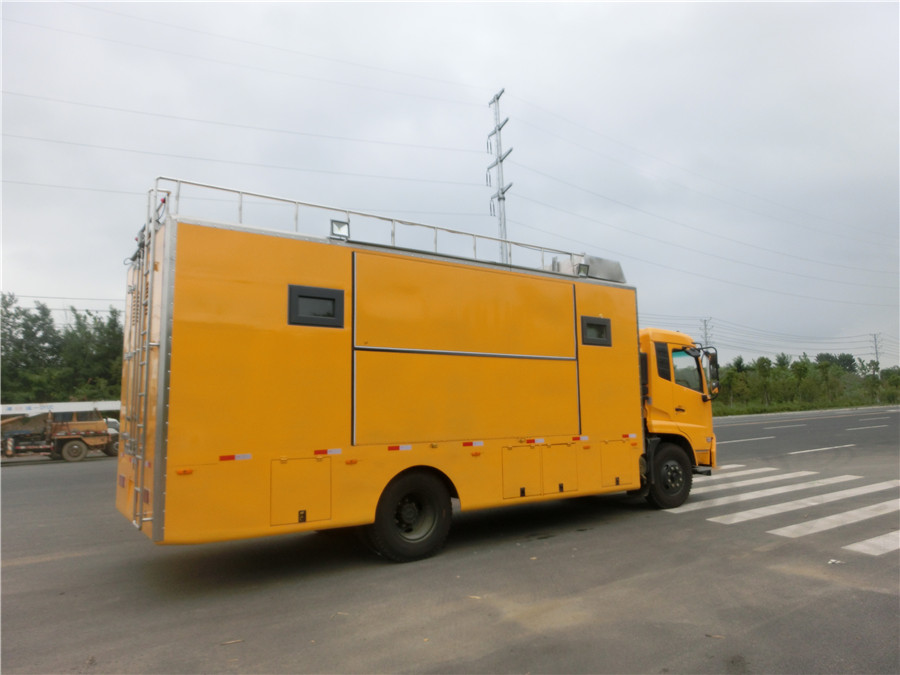 (Coach length: 6.4 meters) Dongfeng Tianjin Type 60 dining car