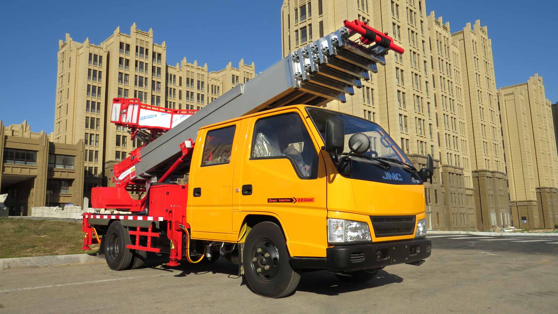 (28-33 meters, blue license plate) Jiangling double cab aerial work platform