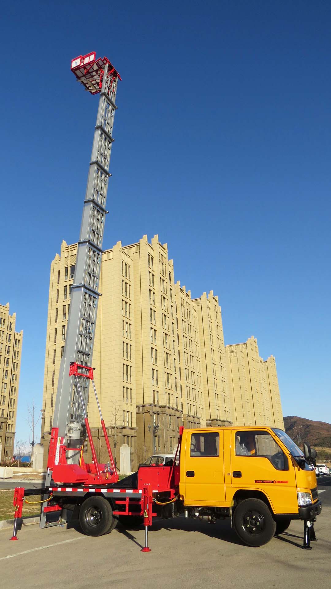 (28-33 meters, blue license plate) Jiangling double cab aerial work platform
