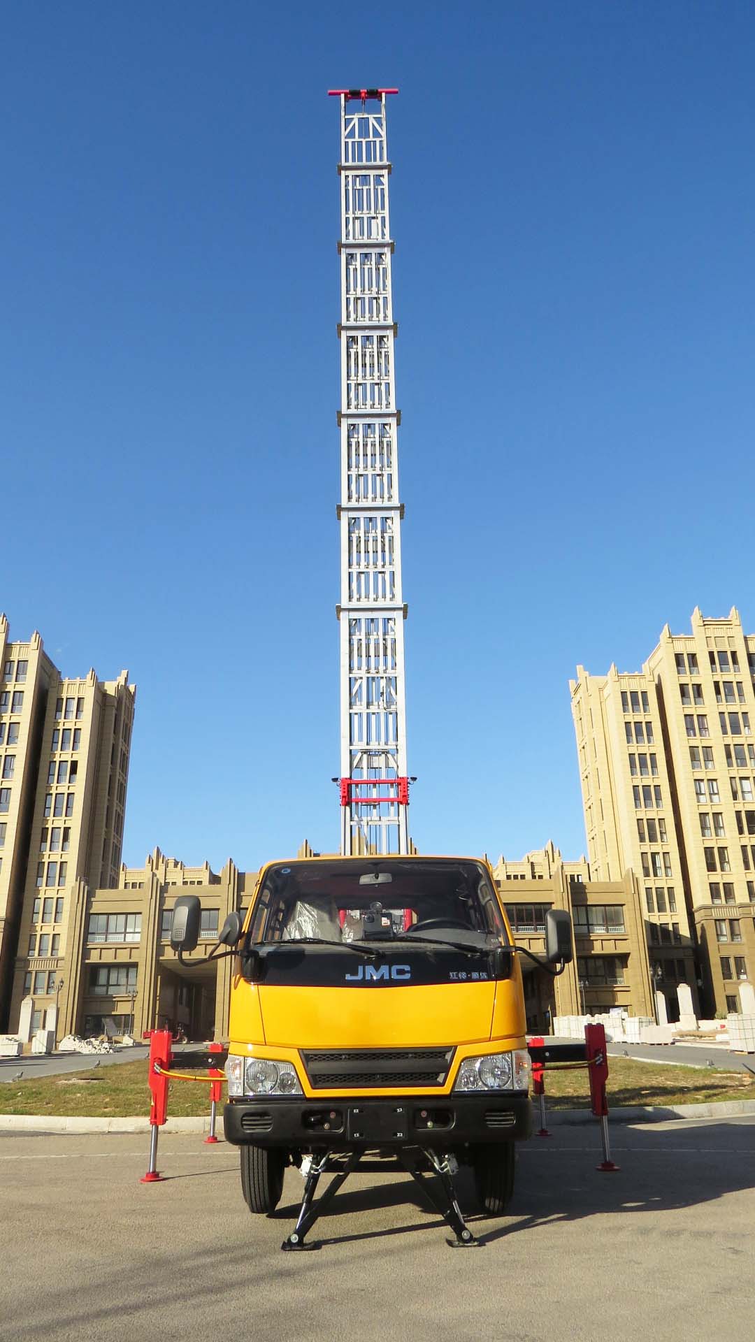 (28-33 meters, blue license plate) Jiangling double cab aerial work platform
