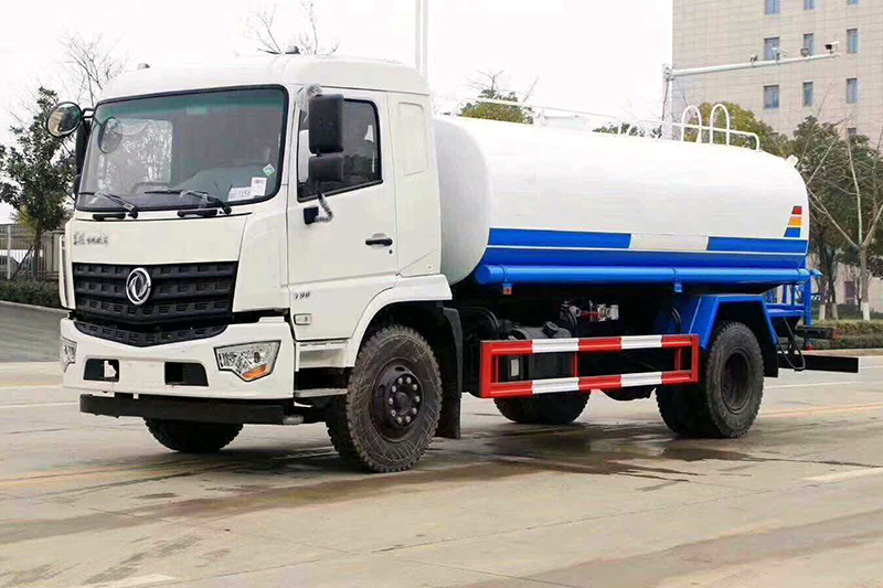 Dongfeng D3 Water Spraying Vehicle (14.5 cubic capacity)