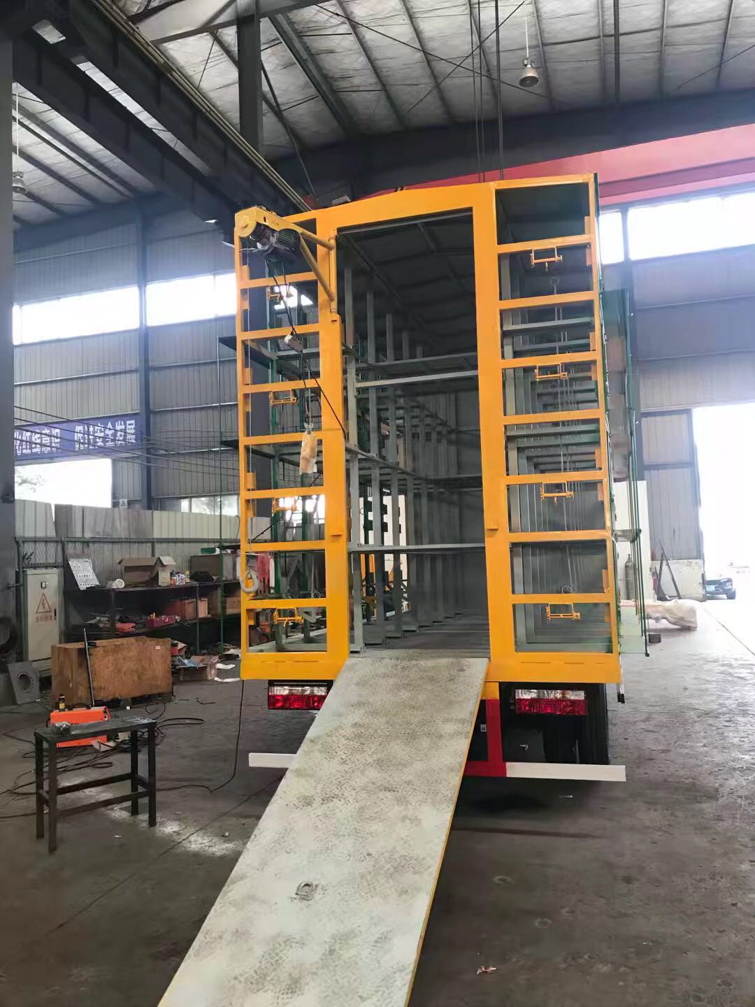 Dongfeng Dolica Beekeeping Vehicle