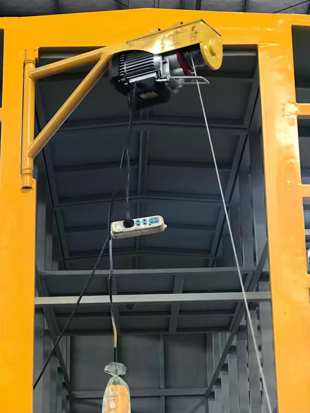 Dongfeng Dolica Beekeeping Vehicle