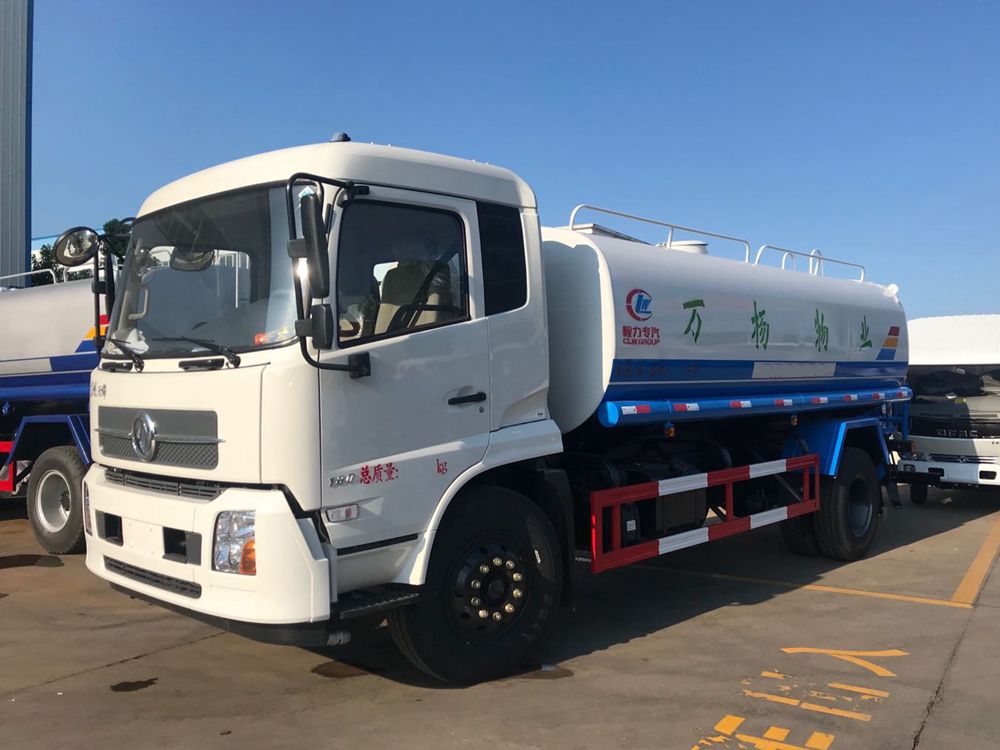 Dongfeng Tianjin Water Spraying Vehicle (12 cubic meters)
