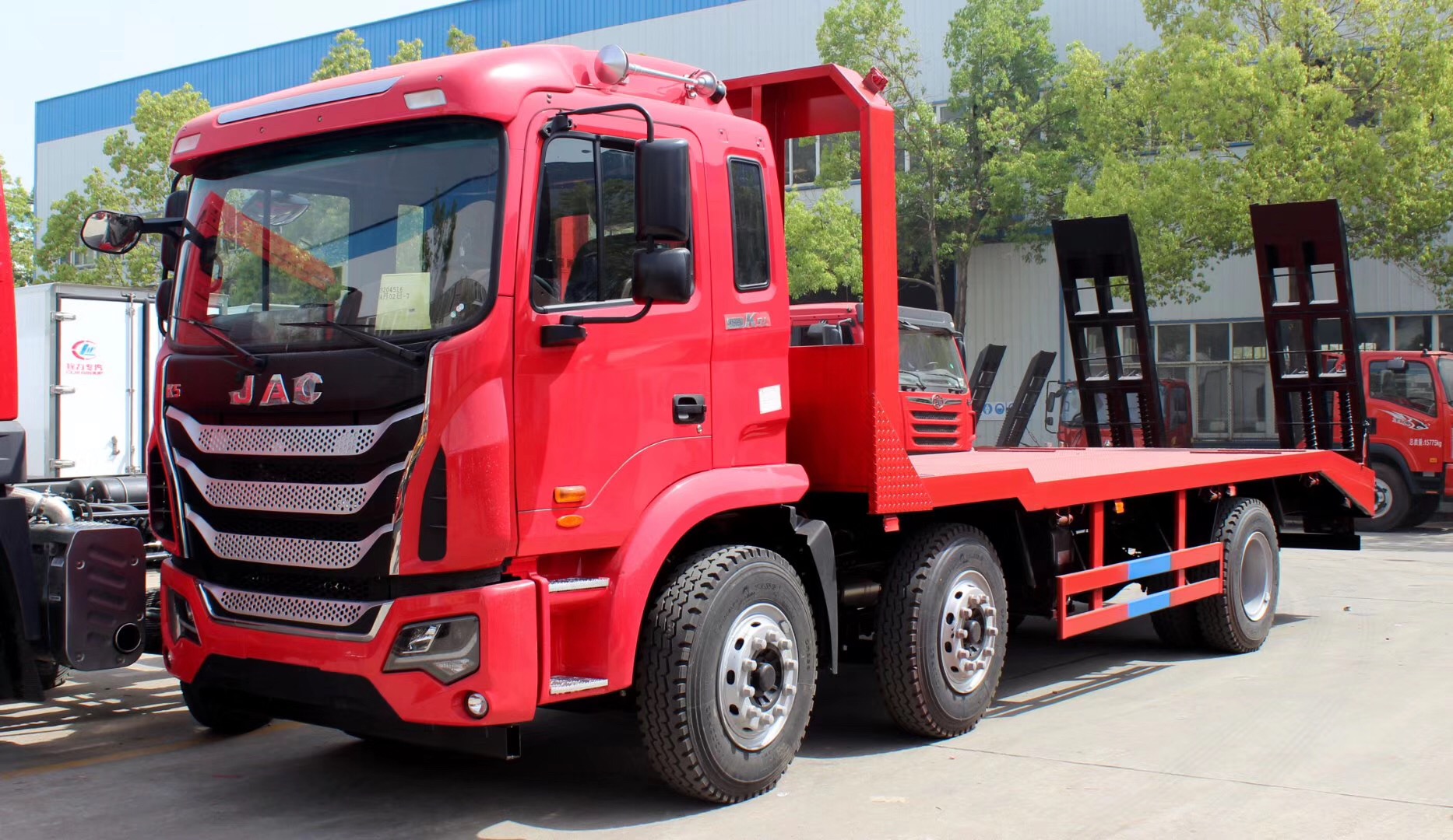 6X2 three-axis small truck for flatbed transportation [15-25 tons]