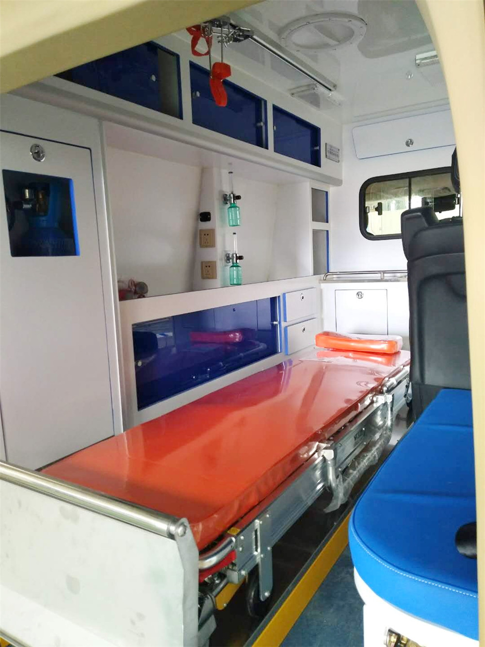 Mercedes-Benz ambulance