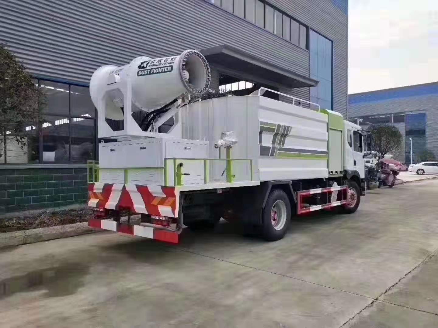 Dongfeng D9 Dolica Multi-functional Dust Suppression Vehicle (12 cubic meters)