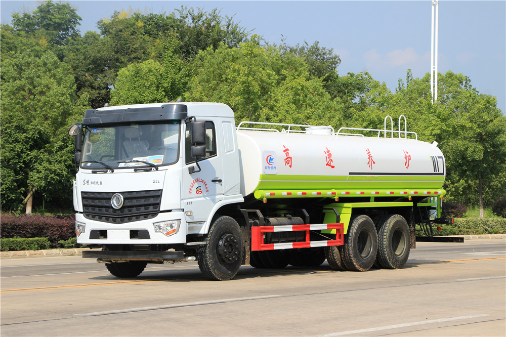 Dongfeng bottom-mounted rear dual-axle 20-cubic-meter water sprinkler truck