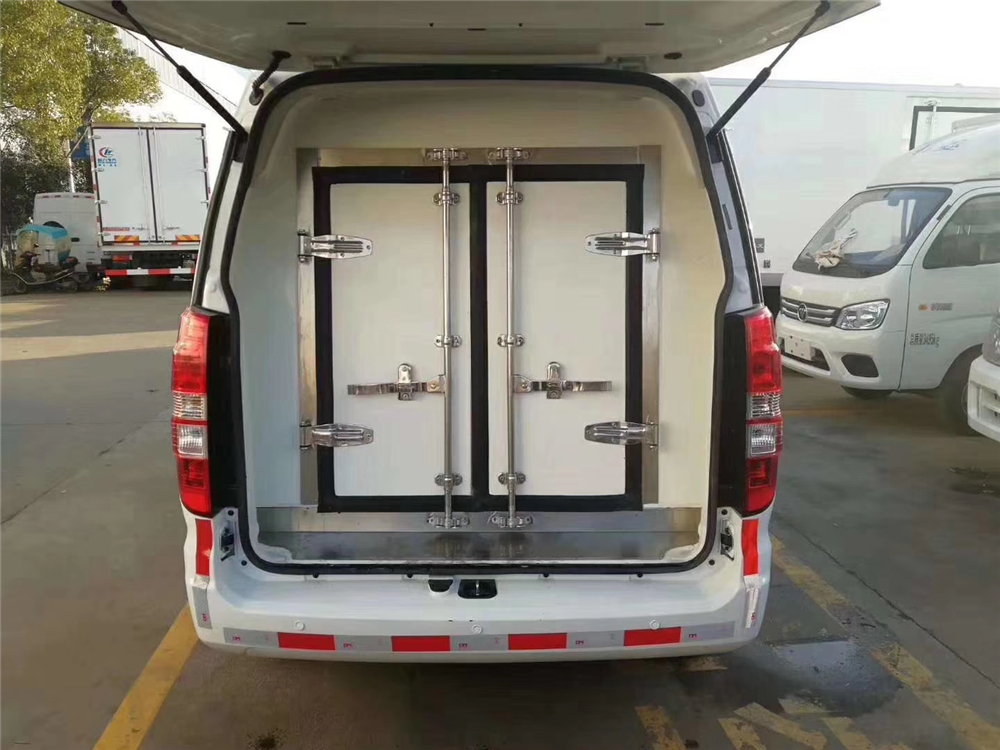 Golden Cup New Haishi Bread Refrigerator Truck