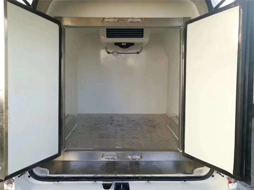 Golden Cup New Haishi Bread Refrigerator Truck