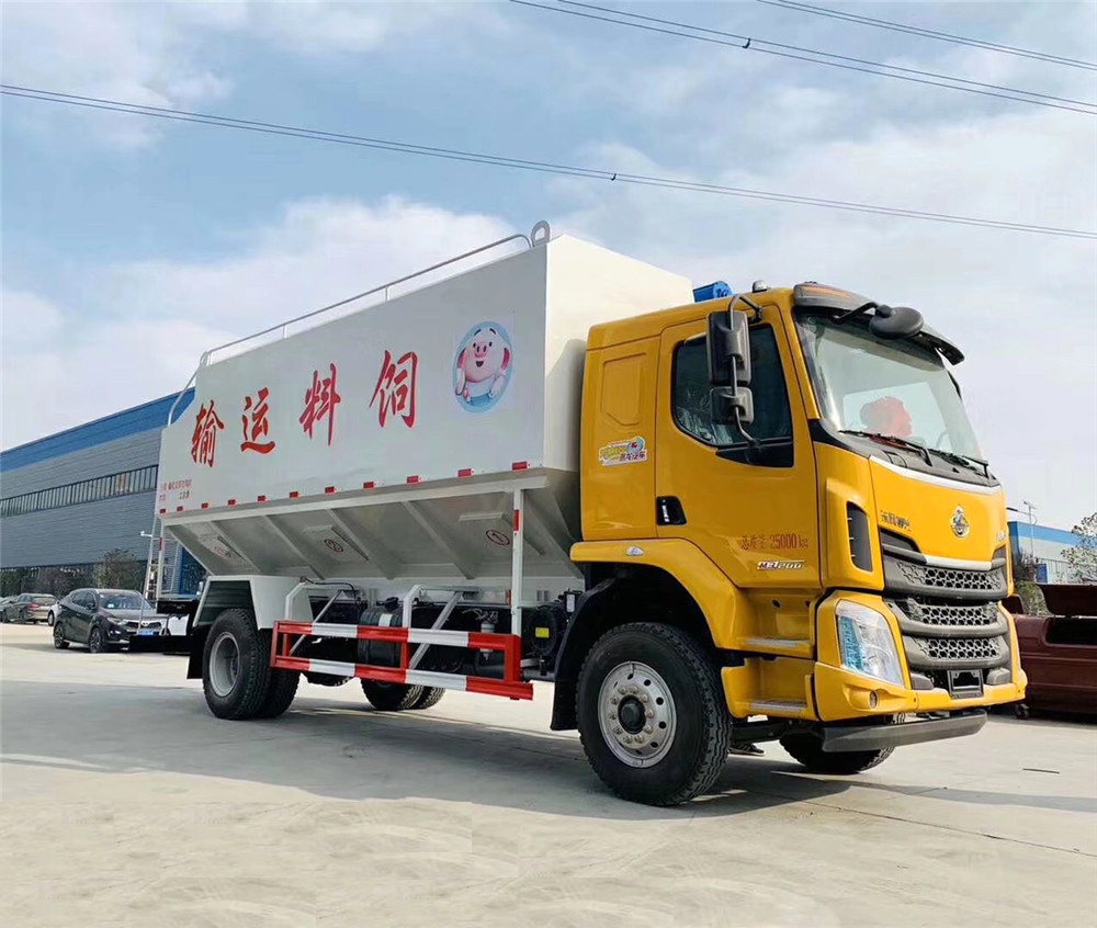 Liu Auto Chonglong [28 cubic] Bulk Feed Transport Vehicle