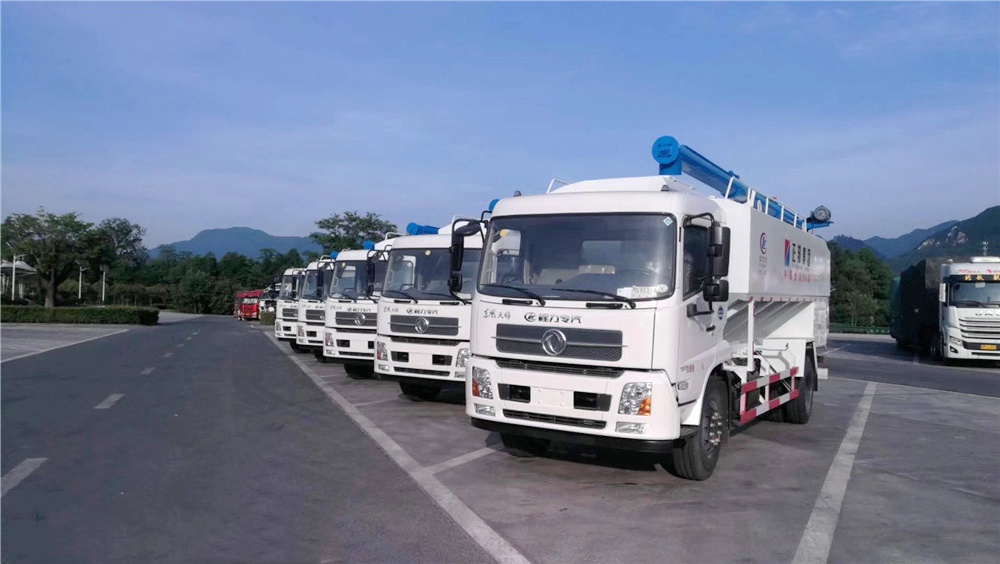 Dongfeng Tianjin 【22 cubic】 Bulk Feed Transport Vehicle
