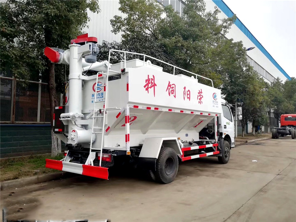 Dongfeng Dolica [12 cubic] Bulk Feed Transport Vehicle