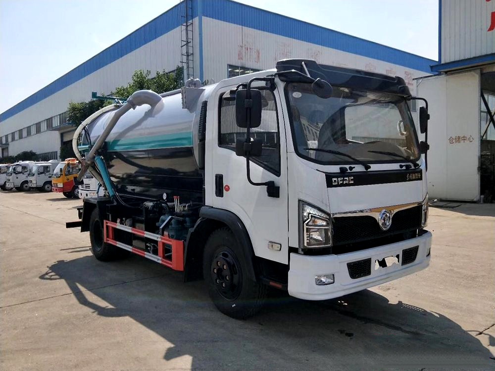 【8 Parties】 Dongfeng D7 Sewage Collection Vehicle