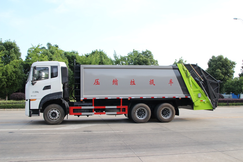 【18 cubic】 Dongfeng Tianlong rear double-axle compression garbage truck