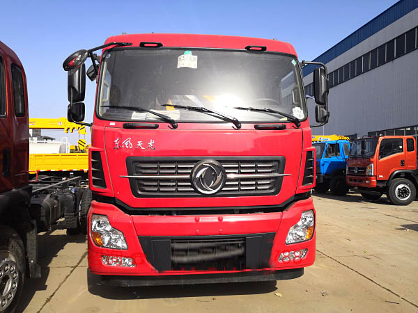 Dongfeng Tianlong XCMG articulated 16-ton truck-mounted crane