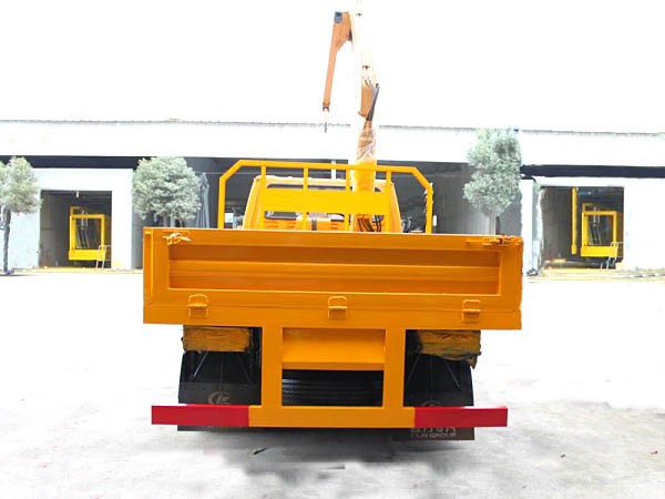 Jiangling double-row 2-ton telescopic boom XCMG truck crane