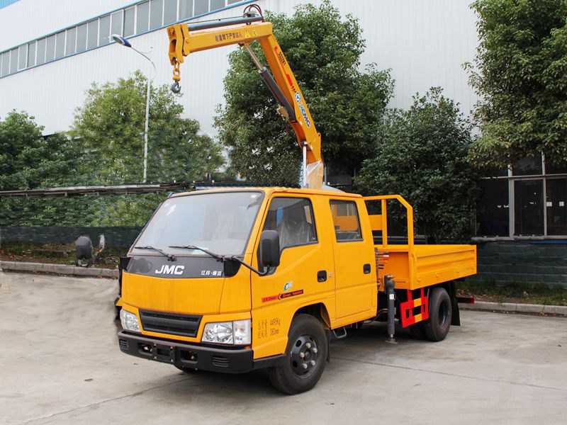 Jiangling double-row 2-ton telescopic boom XCMG truck crane