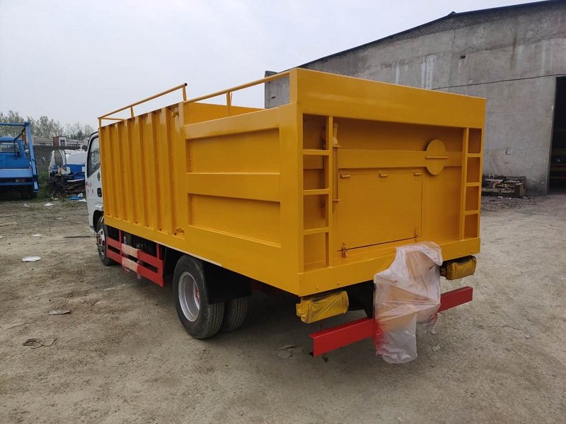 Blue Plate 5-axle non-overweight high-pressure cleaning vehicle